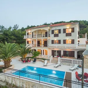 Apartman Iz 